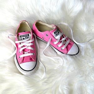Girl’s Pink Converse